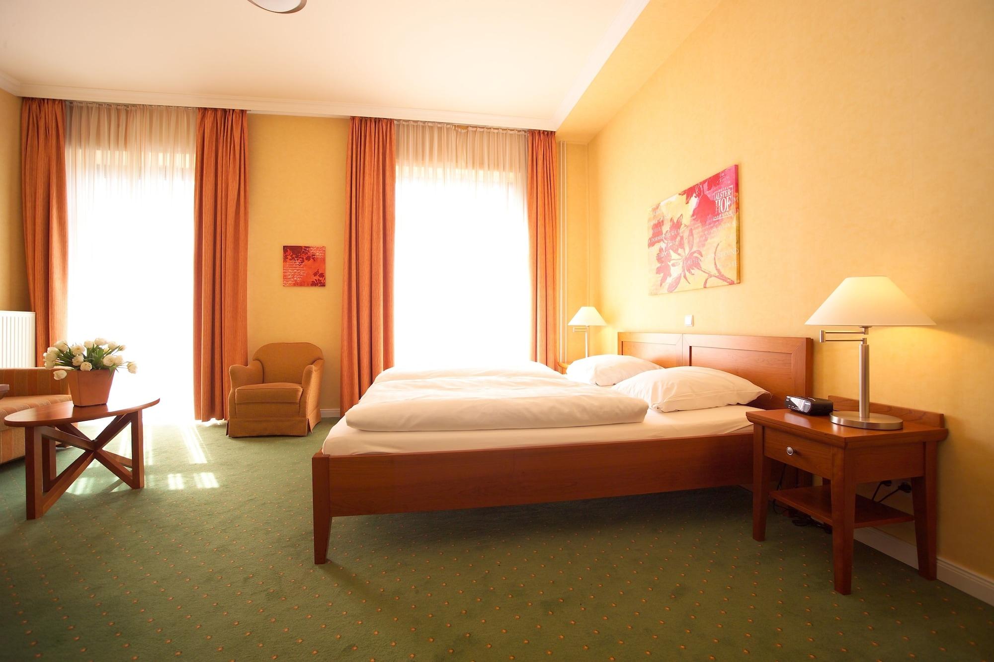 Alster-Hof Hotel Хамбург Екстериор снимка