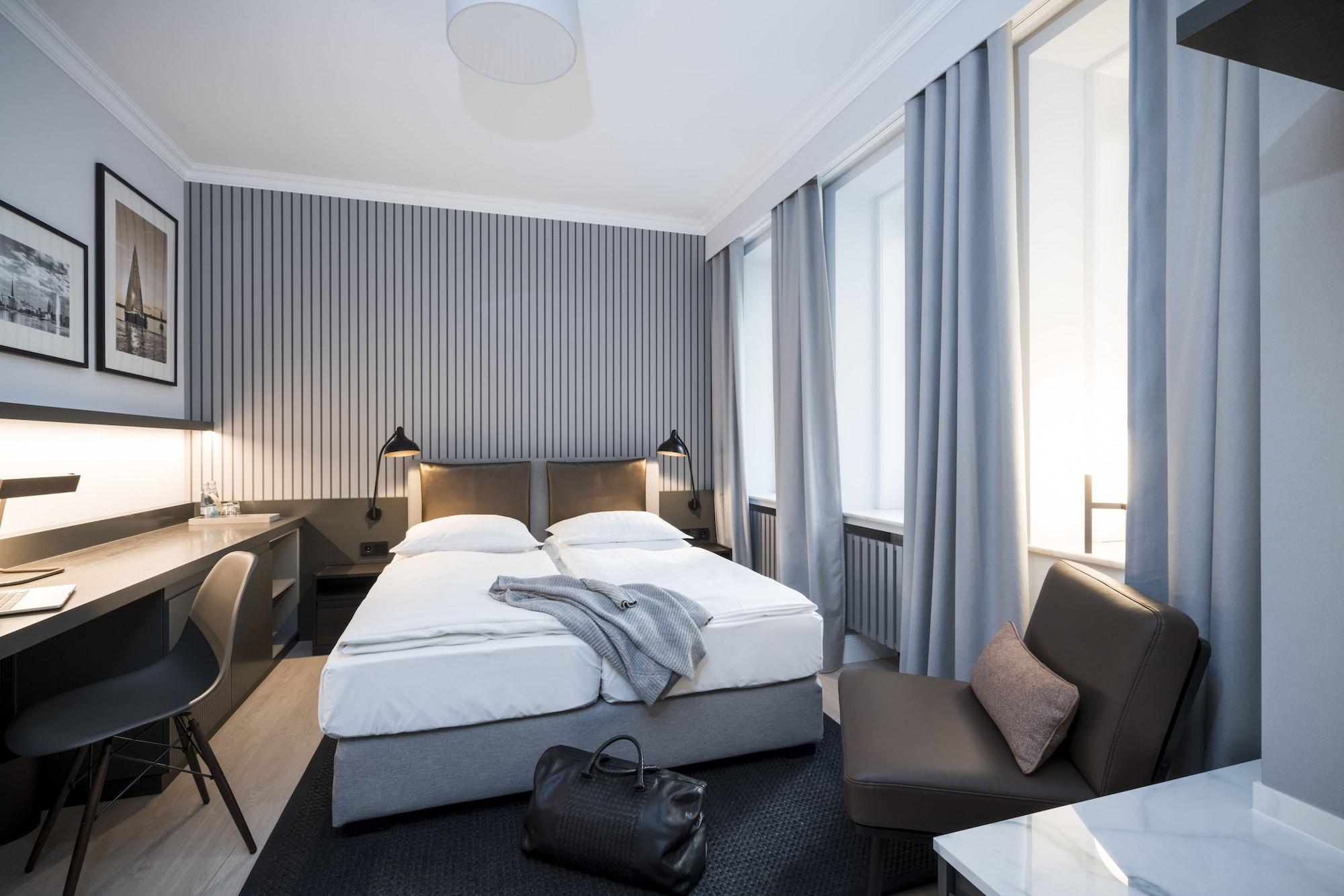 Alster-Hof Hotel Хамбург Екстериор снимка