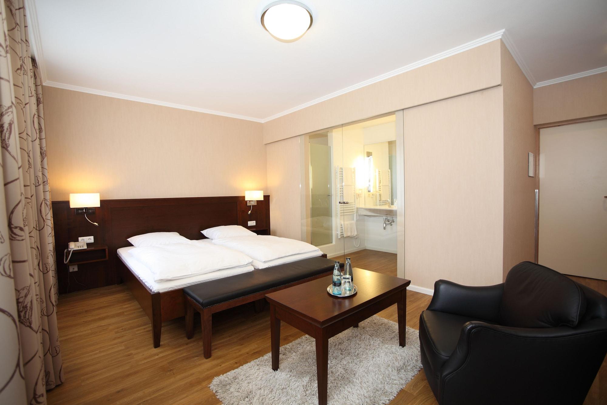 Alster-Hof Hotel Хамбург Стая снимка