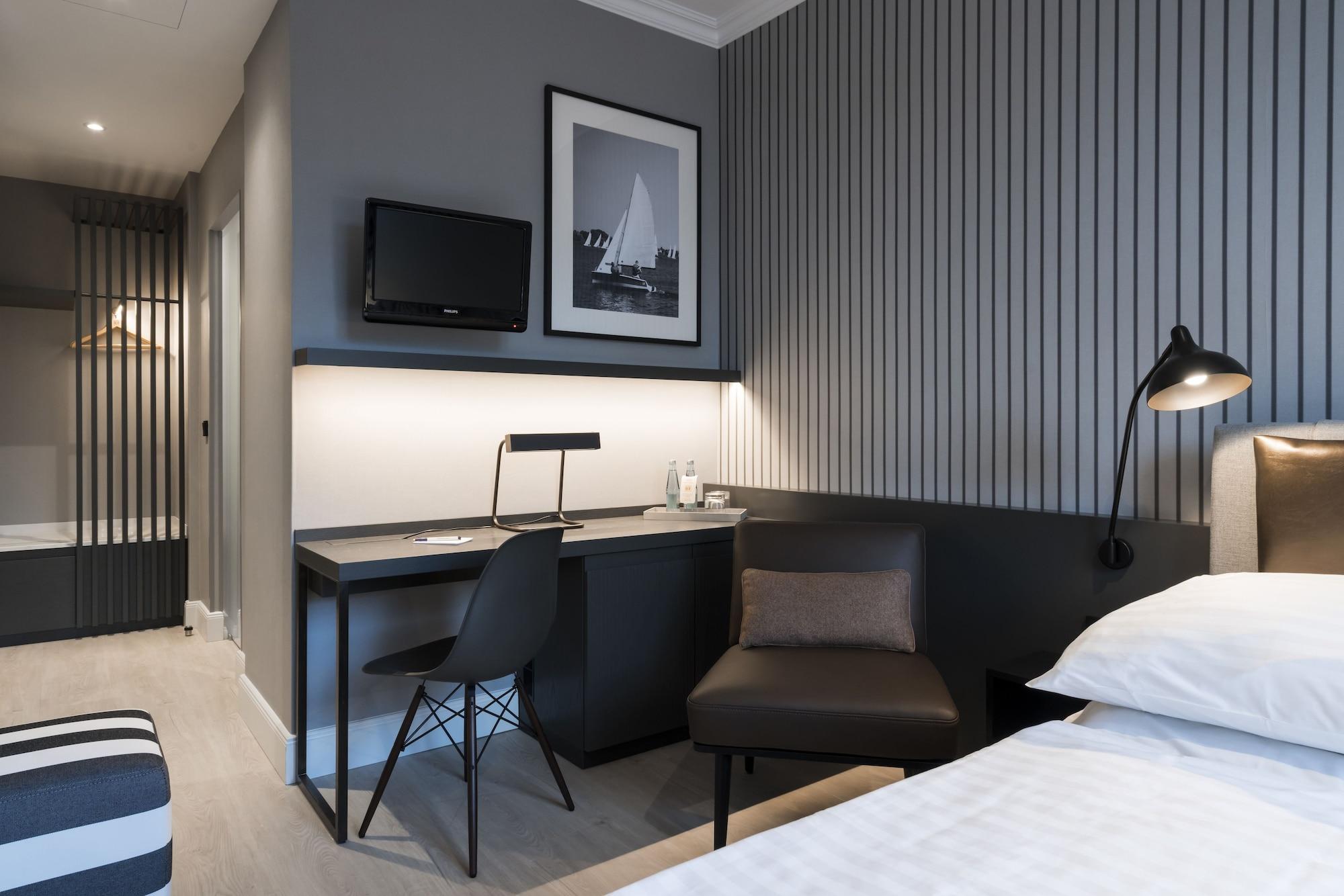 Alster-Hof Hotel Хамбург Екстериор снимка