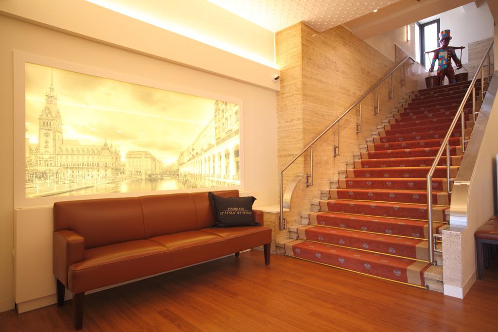 Alster-Hof Hotel Хамбург Екстериор снимка